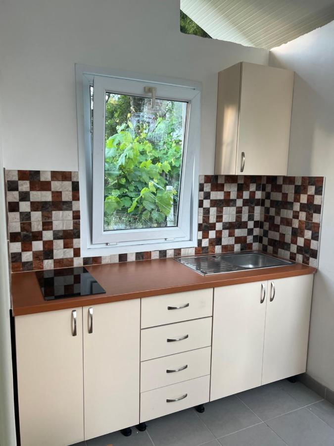 Rooms For Rent Habipi Vlorë Εξωτερικό φωτογραφία