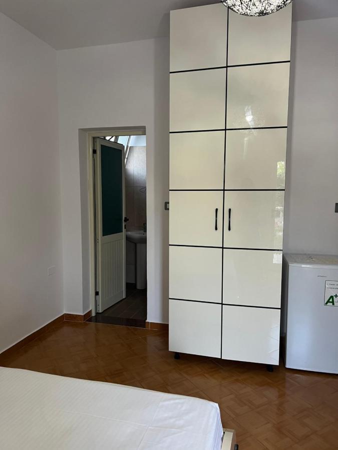 Rooms For Rent Habipi Vlorë Εξωτερικό φωτογραφία